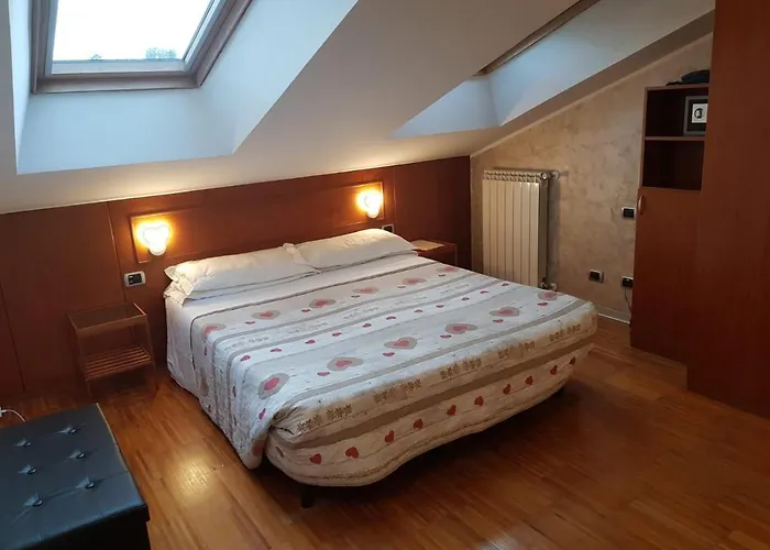Aurelia Garden Gold Roma