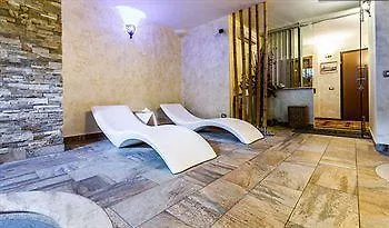 Aurelia Garden Gold Acomodação com café da manhã  4*