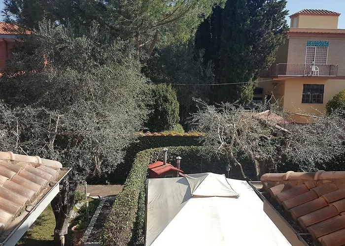 Acomodação com café da manhã  Aurelia Garden Gold 4*