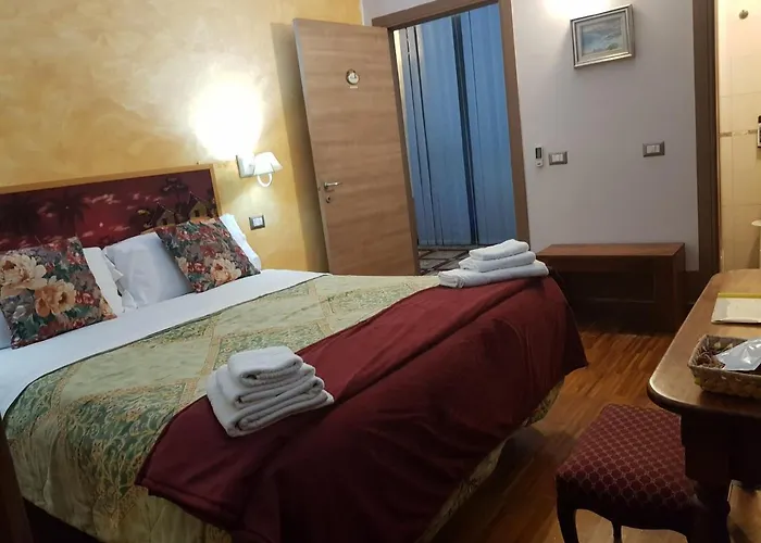 Aurelia Garden Gold Roma